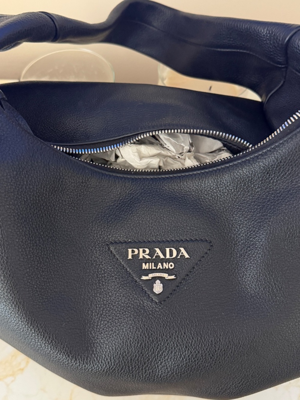 Prada - Picture 2 of 4